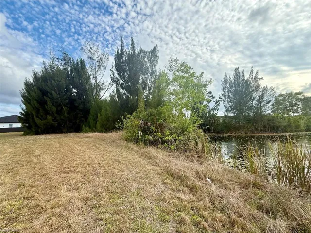 3644 Ne 9th Pl, Cape Coral, Florida 33909