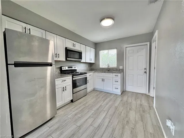 142 Harry Ave S, Lehigh Acres, Florida 33973