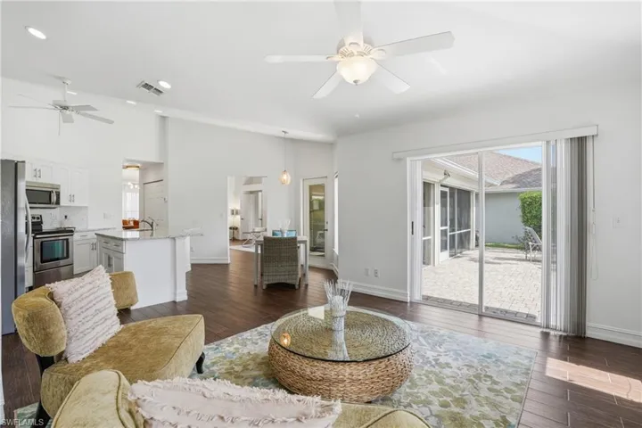 3850  Groton  CT, Naples, FL 34112