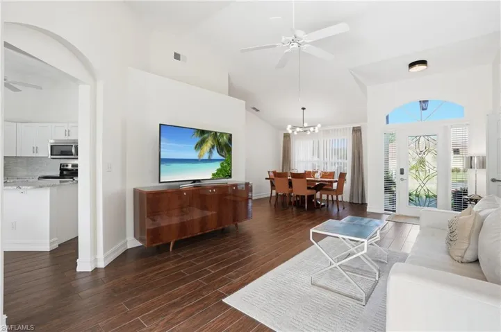 3850  Groton  CT, Naples, FL 34112