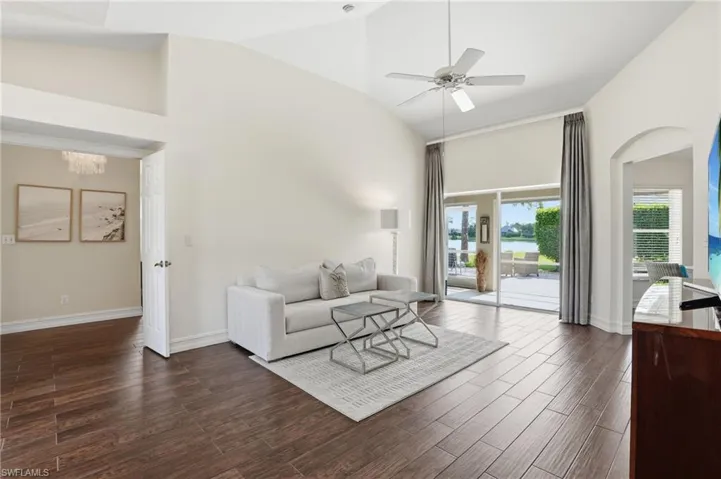 3850  Groton  CT, Naples, FL 34112