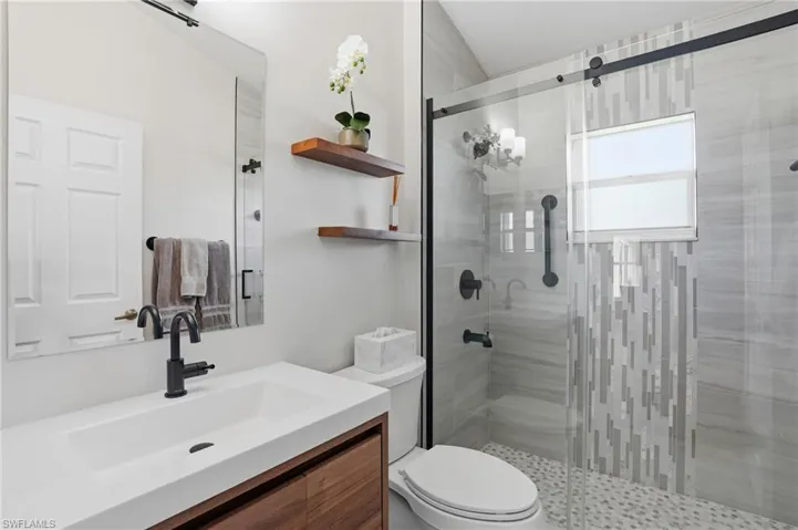 3850  Groton  CT, Naples, FL 34112