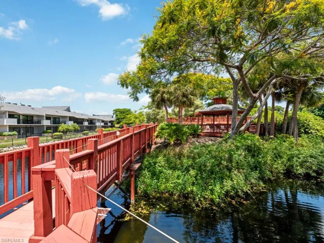 600 Neapolitan Way # 251, Naples Fl 34103
