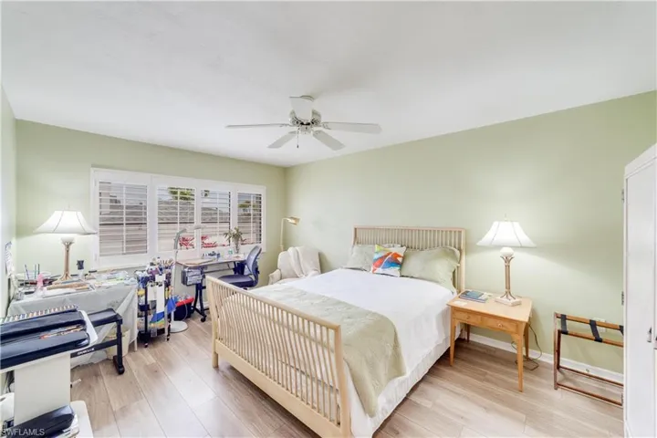 GUEST BEDROM (1)