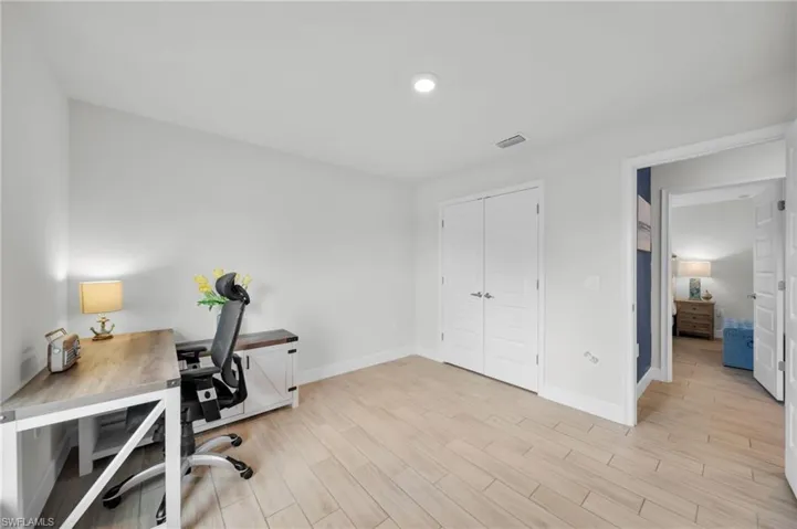 #4 bedroom/office