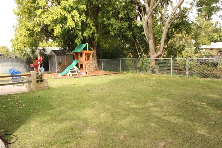 4221 19th PL SW, NAPLES FL 34116
