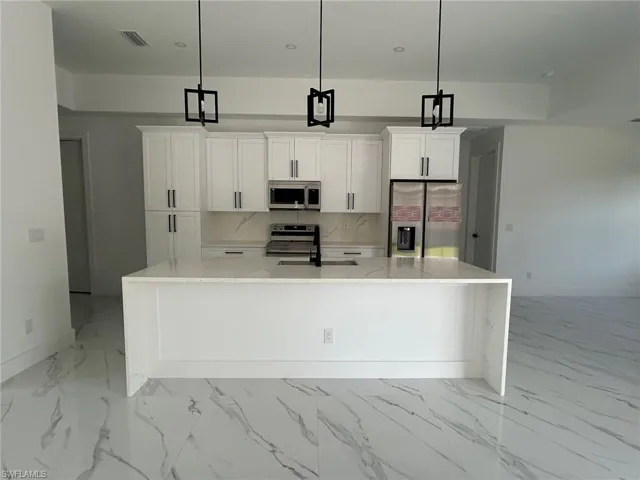 2894 43rd Ave Ne, Naples, Florida 34120