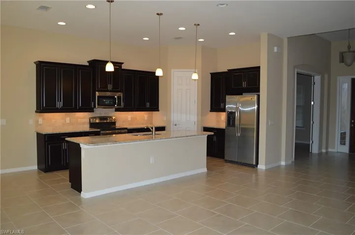 16176 Aberdeen Ave, Naples, Florida 34110
