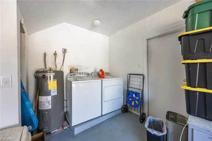 238 Se 9th Ter, Cape Coral, Florida 33990