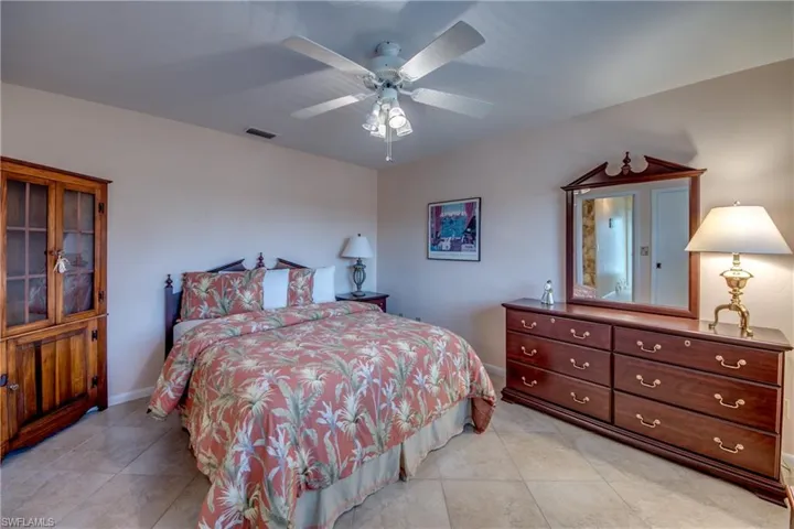 715 Se 33rd Ter, Cape Coral, Florida 33904