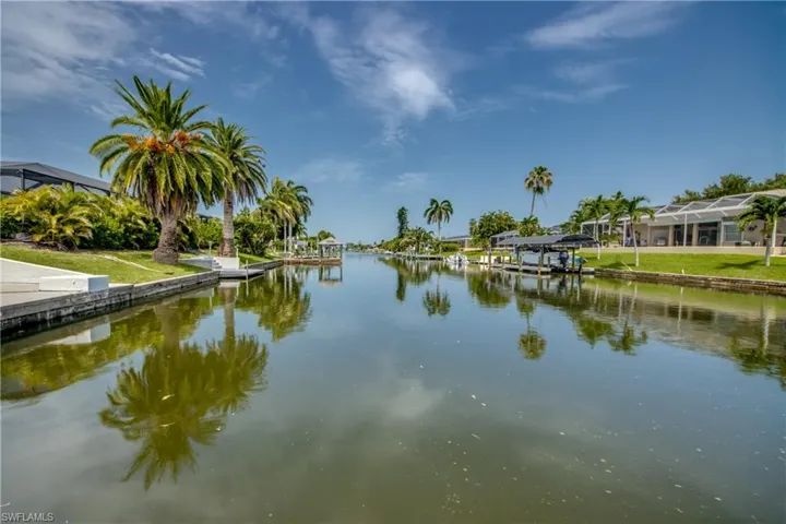 715 Se 33rd Ter, Cape Coral, Florida 33904
