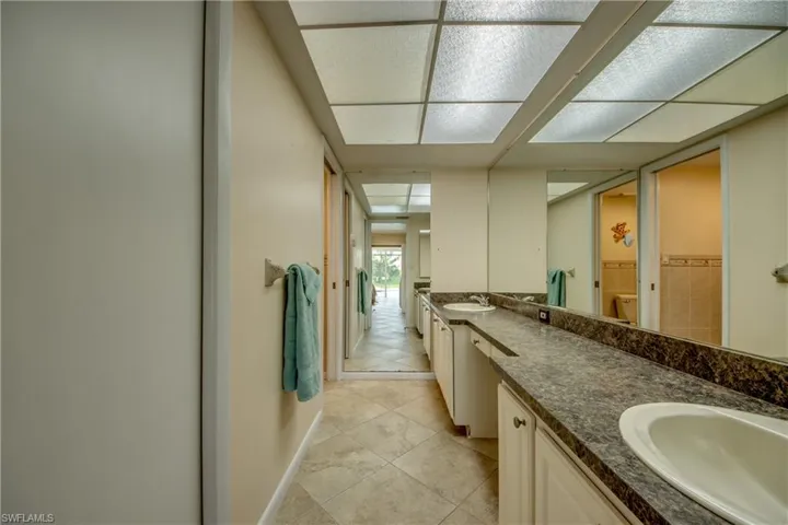715 Se 33rd Ter, Cape Coral, Florida 33904
