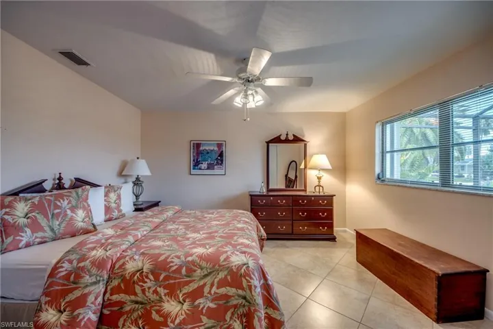 715 Se 33rd Ter, Cape Coral, Florida 33904