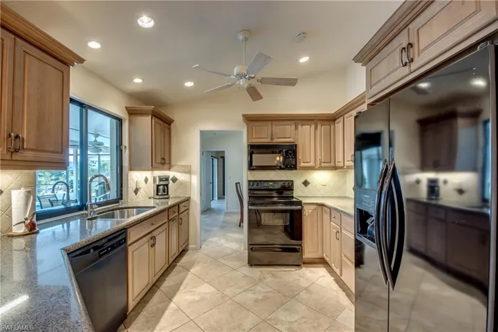715 Se 33rd Ter, Cape Coral, Florida 33904