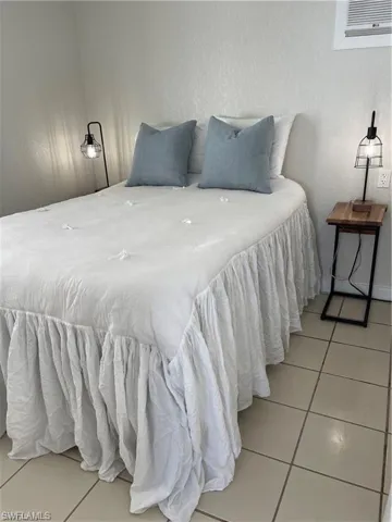 5753 Pink Panther Dr, Fort Myers, Florida 33908