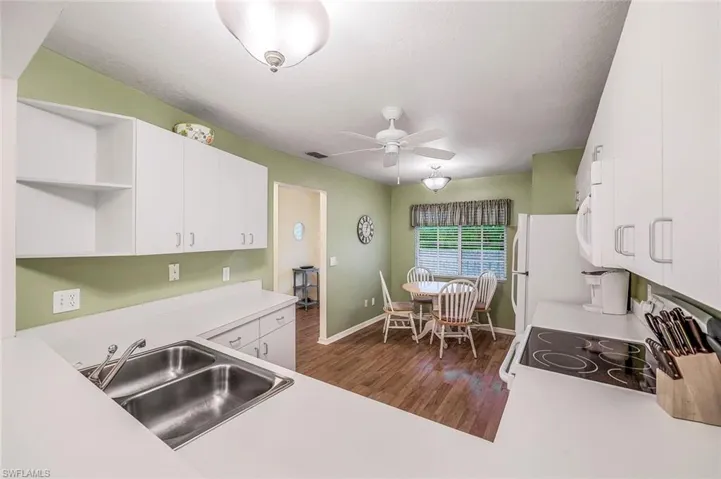 228  Belina  DR, Naples, FL 34104