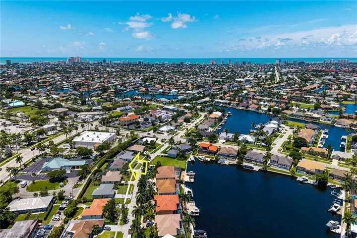 1813 Bahama Ave, Marco Island, Florida 34145