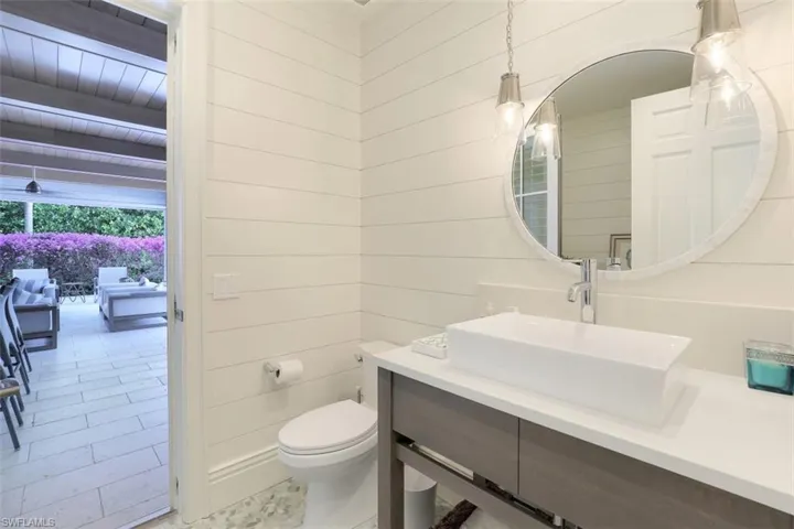 154 4th Ave N, Naples, Florida 34102