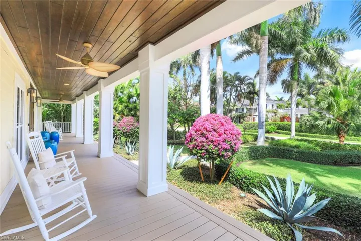 154 4th Ave N, Naples, Florida 34102