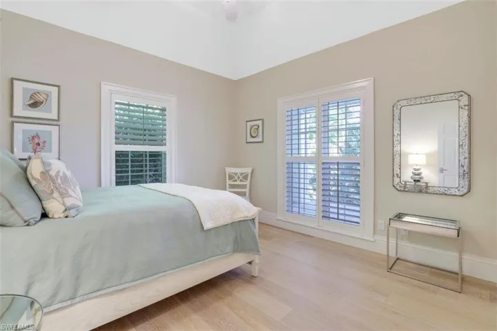 154 4th Ave N, Naples, Florida 34102