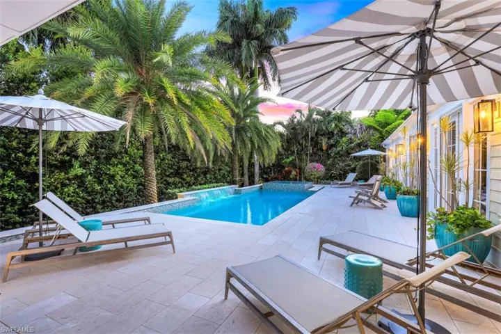 154 4th Ave N, Naples, Florida 34102