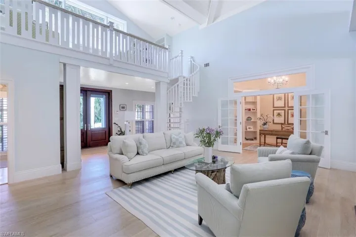 154 4th Ave N, Naples, Florida 34102
