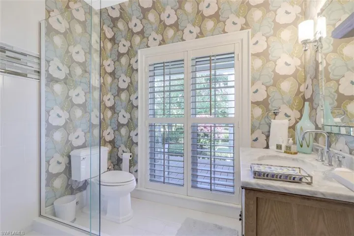 154 4th Ave N, Naples, Florida 34102