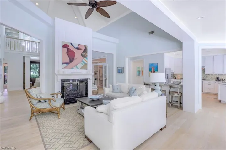 154 4th Ave N, Naples, Florida 34102