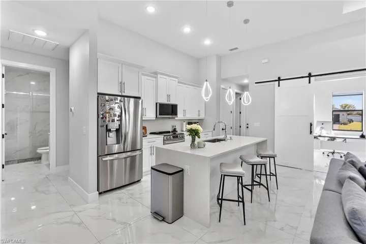 118 Nw 2nd Ave, Cape Coral, Florida 33993