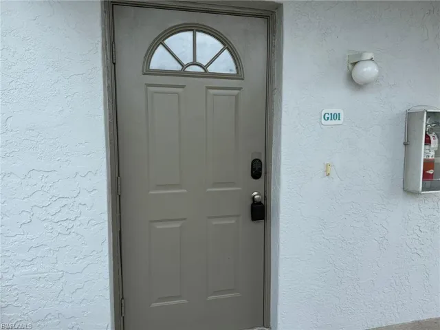 5023 Sw 16th Pl 101, Cape Coral, Florida 33914