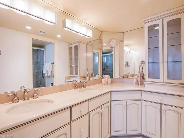 4005 Gulf Shore Blvd N 903, Naples, Florida 34103
