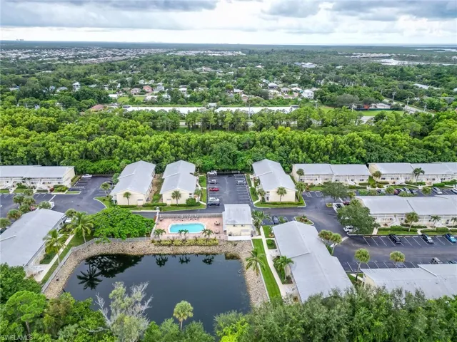 4625 Bayshore Dr D7, Naples, Florida 34112