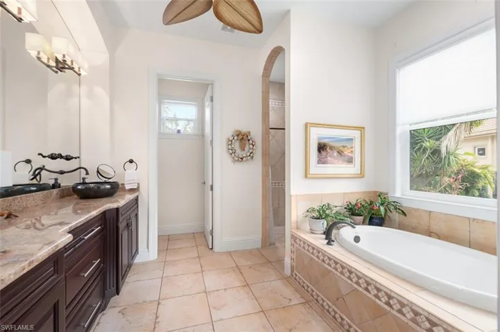 3821 River Point Dr, Fort Myers, Florida 33905