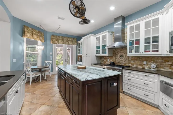 3821 River Point Dr, Fort Myers, Florida 33905