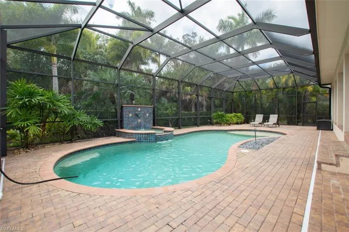 Huge lanai