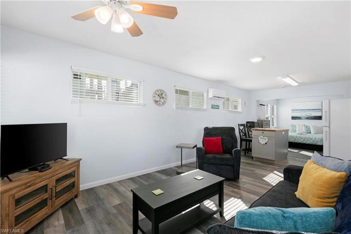 2nd Unit-Living Room