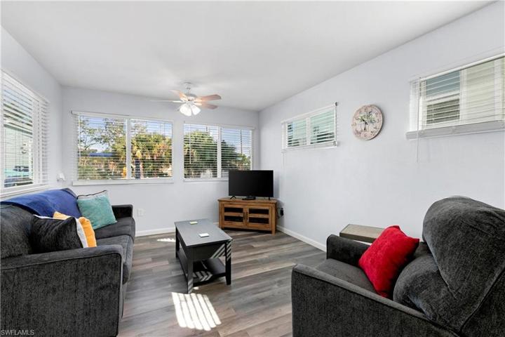2nd Unit-Living Room