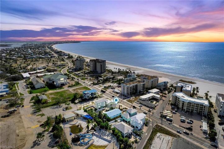 2621-2623 Estero Blvd Triplex-Steps to the beach