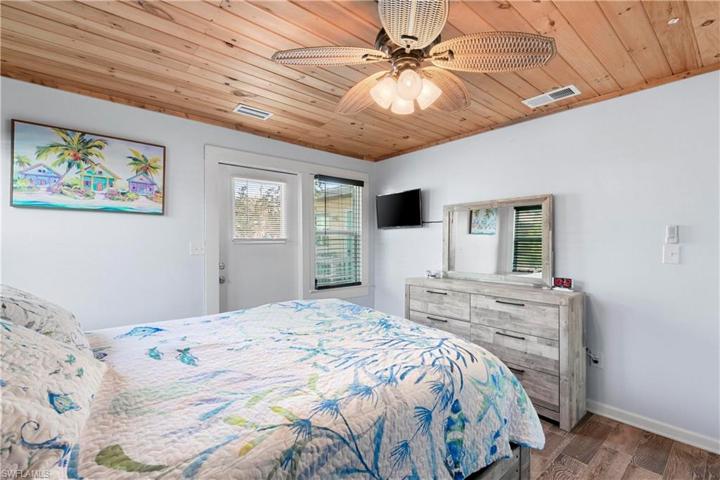 Unit 1-2 Bedroom, 1 bath-Primary Bedroom
