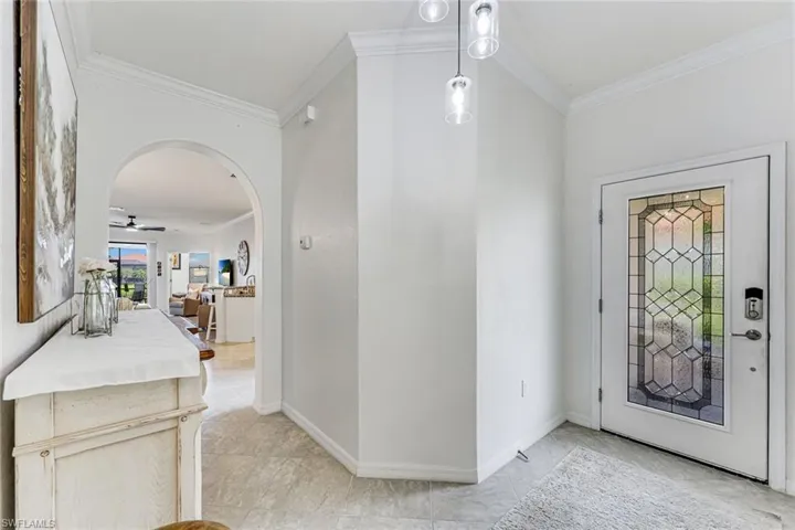 1427 Oceania Dr S, Naples, Florida 34113