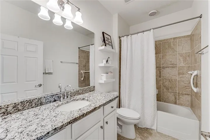 1427 Oceania Dr S, Naples, Florida 34113