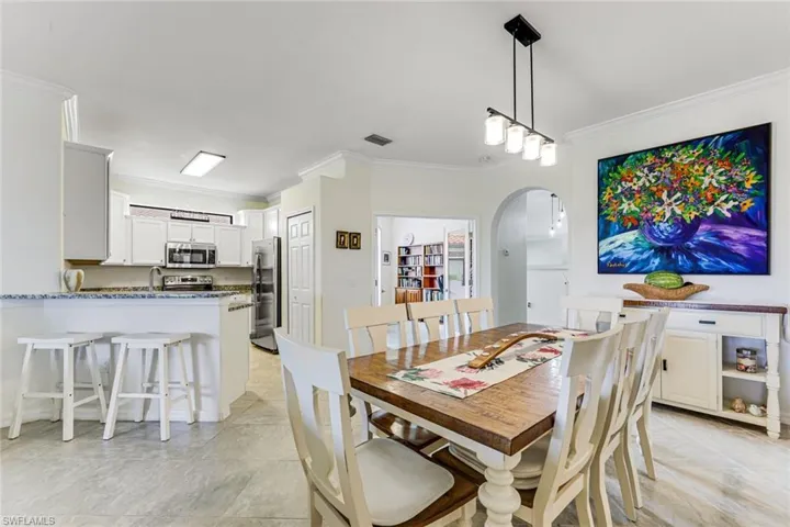 1427 Oceania Dr S, Naples, Florida 34113