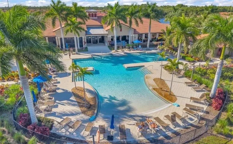 1427 Oceania Dr S, Naples, Florida 34113