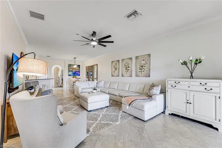 1427 Oceania Dr S, Naples, Florida 34113