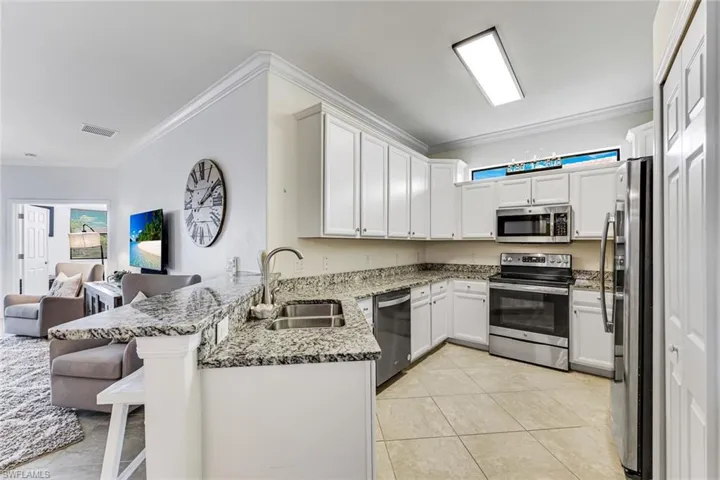 1427 Oceania Dr S, Naples, Florida 34113