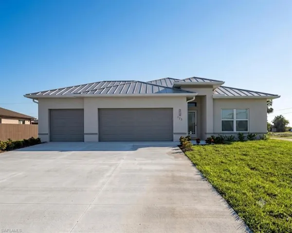 205 Ne 21st Ave, Cape Coral, Florida 33993