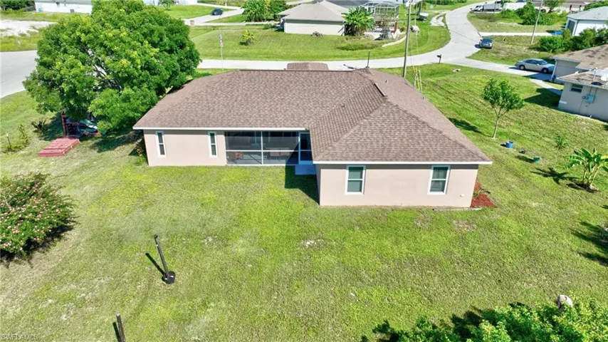 Aerial view of property and surrounding area
