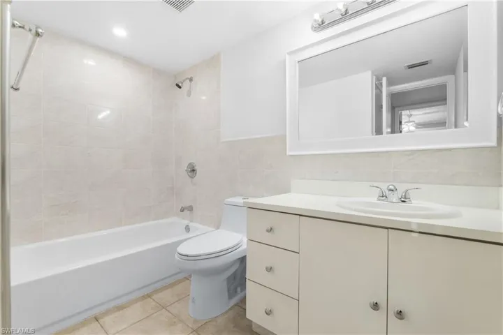 2366 E Mall Dr # 119, Fort Myers, Florida 33901
