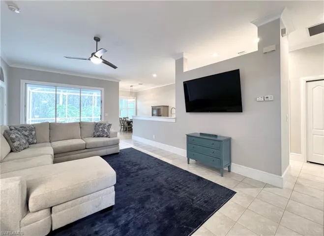 Open floor plan to kitchen