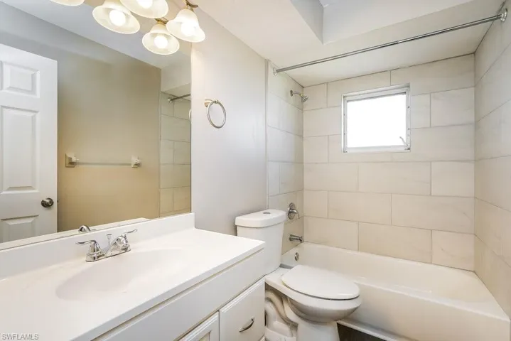 706 Sw 11th St, Cape Coral, Florida 33991